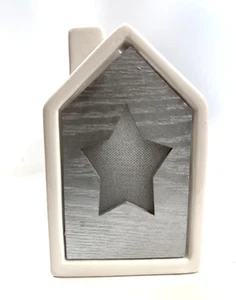 Casa de Navidad Holiday Lane Macy's Light-Up Silver Star 5,5 pulgadas Dolomita Blanca - Imagen 1 de 4