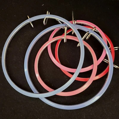Lot 5 Vintage Spring or Pinch Tension Plastic & Metal Embroidery Hoops 7" and 5" - Image 1 of 4