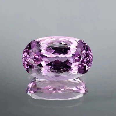23.98 Cts EXQUISITE OVAL SHAPE NATURAL KUNZITE LOOSE GEMSTONE - Image 1 of 3