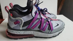NIKE AIR MAX 270 BOWFIN COOL GRIS-NEGRO-CONCORD TALLA 10 [AJ7200-009] - Imagen 1 de 8