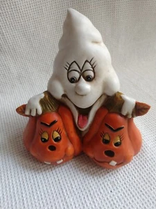 Vintg Halloween 5.5" Anthropomorphic Face Ceramic Ghost with 2 Naughty Pumpkins - Picture 1 of 4