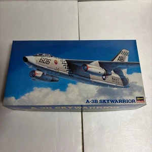 Hasegawa A3B Sky Warrior scala 1/72 kit modellino plastica display grado hobby - Foto 1 di 5
