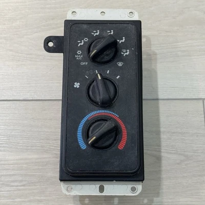 1998-2001 Dodge RAM 1500 2500 A/C Heater Climate Control Unit 55056702AD - Image 1 of 4