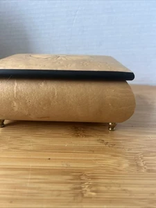 Made In Italy VTG San Francisco Music Co. Beautifully Designed Footed Music Box - Picture 1 of 15