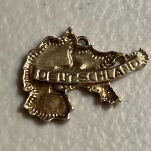 14 k vintage gold charm germany map deutschland 4.34 grams pendant - Picture 1 of 3
