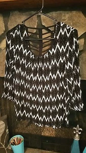 Damen Bluse Gr. M schwarz weiß orange Punkte Chevron wie Druck einzigartiger Rücken  - Bild 1 von 9