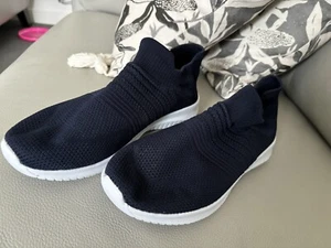 M & Co NEW Navy Deck Shoes Size 5 - Picture 1 of 3