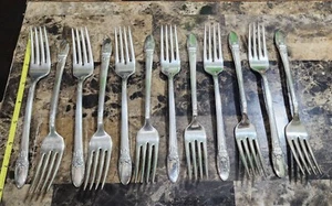 12er SET VINTAGE 1937 FIRST LOVE 💘 🥰 MUSTER VERSILBERT "7 3/4" SPEISEGABELN 🍽 - Bild 1 von 11