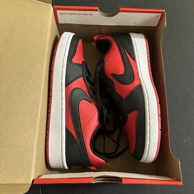 NIKE Court Borough Unisex Mujeres Niño Zapatos Deportivos Bajos Negros Rojos TALLA 6Y Nuevos Foto 1 de 4