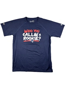 UNDER ARMOUR Patriots Short Sleeve Youth XL "Who You Callin A Rookie?" Navy Tee - Bild 1 von 12