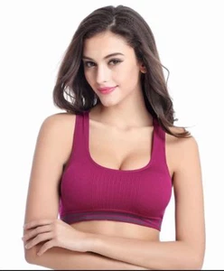 New Women's Seamless Sports Bra Small/Medium Racerback Magenta Padded Stretch US - Picture 1 of 3