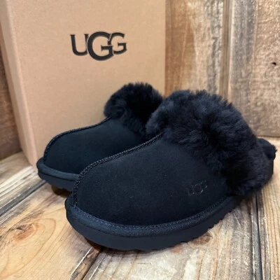 UGG KIDS COZY II SANDALIAS DESLIZABLES JÓVENES EE. UU. 5/SE ADAPTA A MUJERES EE. UU. 7 GAMUZA NEGRA Foto 1 de 4