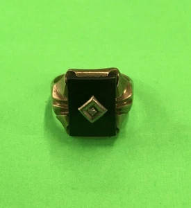 Vintage Men’s 10k Yellow Gold Black Onyx Diamond Ring Approximate Size 9.75 - Picture 1 of 10