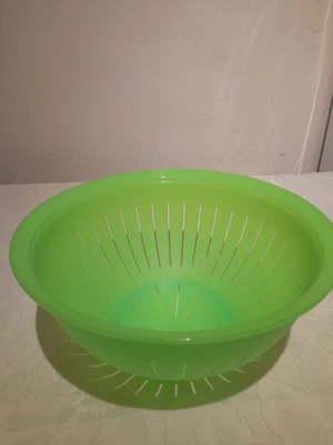 Tupperware verschiede Siebe siehe Bilder - Bild 1 von 3