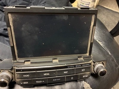 2017-2018 Hyundai Tucson Radio Assembly w/Navigation US Market ID 96560D33304X - Image 1 of 3