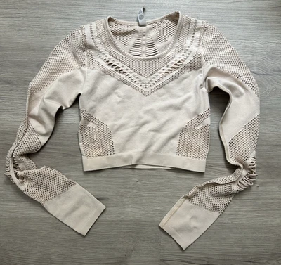 Alo Yoga Women Medium Siren Long Sleeve Mesh Crop Top Dusty Pink nude tight flaw - Image 1 of 4