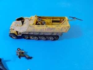 DE COLECCIÓN SOLIDO #241 H-K HANOMAG SD.KFZ 251/1 MEDIA VÍA ~ CON RUEDAS FUNDIDAS - Imagen 1 de 17