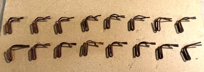 Ford Mustang R&LH 1965 1966 panel de puerta de pony clip de fijación 16 piezas Foto 1 de 2