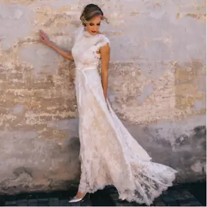 Short Sleeve Vintage Style Wedding Gown with Champagne Lining UK size 16 - Picture 1 of 4