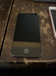 Apple iPhone 5s - 16GB - Space Gray (Unlocked) A1533 (CDMA + GSM) - Picture 1 of 2