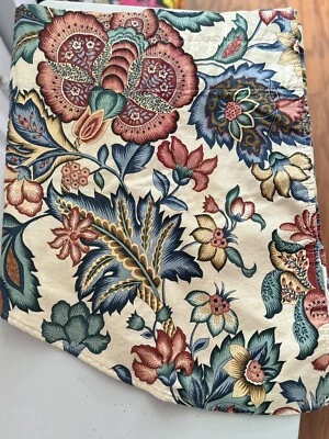 Cenefa festoneada vintage Waverly Home Fashions floral azul dulce violetas Foto 1 de 4