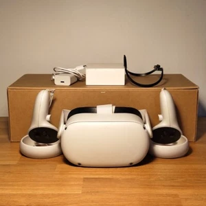 OCULUS META QUEST 2 - 64GB - VISORE VR REALTÀ VIRTUALE IMMERSIVA - COMPLETO - Foto 1 di 10