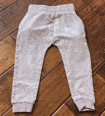 Pantalones deportivos Jamie Kay para niños pequeños 3 morados flores blancas algodón orgánico Foto 1 de 4