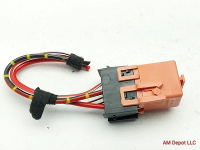 2002 BMW 330ci 325ci 325i 330i E46 Salmon Red Relay w Socket Connector Pigtail  - Image 1 of 4