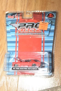 Maisto 1:64 Druckguss '65 Ford Mustang Notchback in rot neu versiegelt - Bild 1 von 1