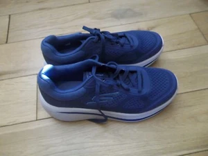 Women's Skechers Go Run Max Cushioning Navy Blue Lace up Trainers Size 6 / 39 - Picture 1 of 6