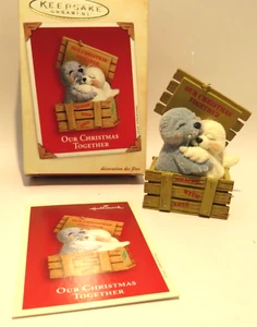 Hallmark Keepsake Árbol Ornamento 2002 Nuestra Navidad Juntos Sellos Pareja Regalo - Imagen 1 de 7