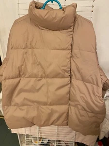 WOMENS XL OLD NAVY PUFFER COAT.. NWT. TAUPE COLOR - Picture 1 of 4