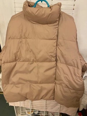 WOMENS XL OLD NAVY PUFFER COAT.. NWT. TAUPE COLOR - Image 1 of 4