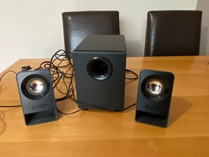 Logitech Z213 2.1 Speaker System with Subwoofer 200W - Black - Picture 1 of 5