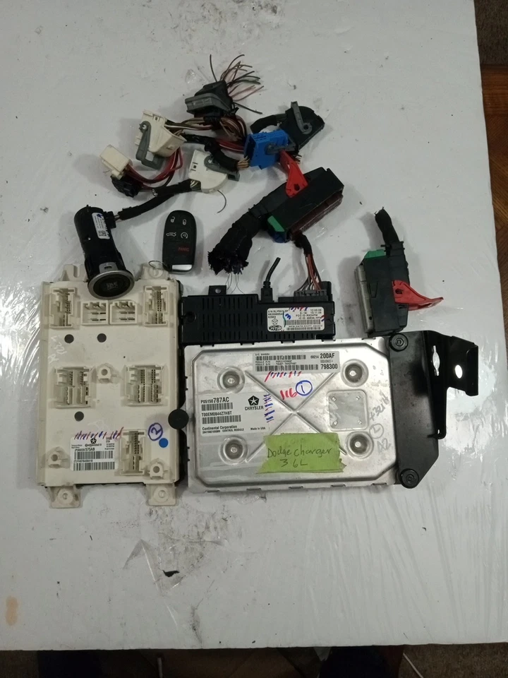 2014 DODGE CHARGER ENGINE COMPUTER ECU BCM COMMUNICATION MODULE KEY IGNITION SET - Изображение 1 из 4