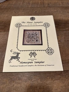 Samplar casero The Hunt Sampler por L McNally Cross Stitch Alphabet - Imagen 1 de 6
