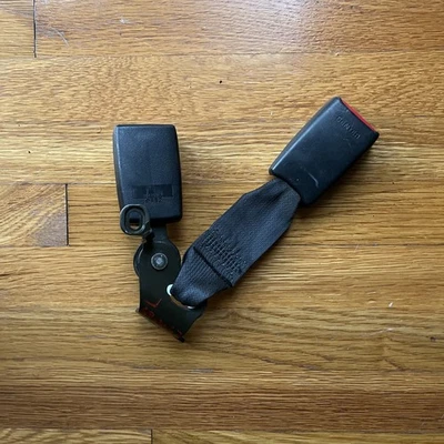 Lexus GS300 OEM Rear Left Seat Belt Buckles - 2nd Gen 1998-2001 - Black - Image 1 of 2