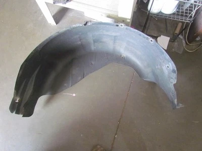 2005 Land Rover LR3 Rear LH Driver Fender Liner CLF500192 - Image 1 of 3