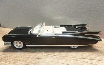 1959 Cadillac  Eldorado  Cabbrio  1:24 Black  JINLIFANG Modelle - Bild 1 von 4