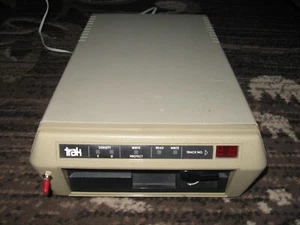 Atari TRAK AT-D2 Disk Drive for Atari 400 800 XL XE Computers, Powers on - Afbeelding 1 van 13