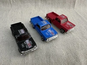 Rot/schwarz/blau #9 Turbo Race Team Truck ~ 4WD Markenlos Druckguss Auto - Bild 1 von 11