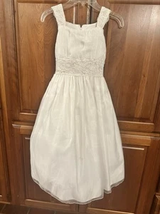 Cinderella Girl Pearl Accent White Dress Size 8, Flower Girl, Pageant, Event - Picture 1 of 8