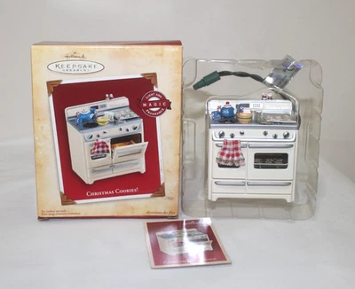 2004 Hallmark Keepsake Christmas Cookies! Oven Stove Magic Ornament Lighted New - Image 1 of 4