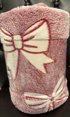 RED BOWS Holiday Ribbons 5x6 ft Oversized THROW BLANKET The Big One® BRAND NEW!! - Image 1 of 4