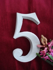 Stuck -aussergewöhnliche Hausnummer, Jahreszahl 5 für Aussen - Fassade aus Beton - Bild 1 von 1