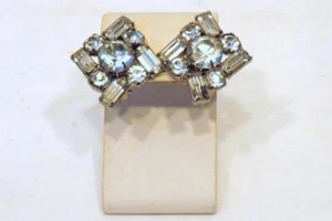 Juego de pendientes de clip de diamantes de imitación vintage tono plata baguettes puntas sin marca - Imagen 1 de 5