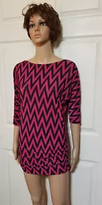 Women's Size Medium Flirty Pink Black & Pink Pullover Blouse/top - Picture 1 of 4