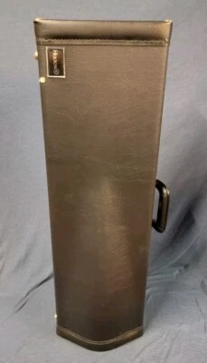 Trombón Holton F-Trigger **SOLO ESTUCHE** Nuevo *defectos de acabado*  Foto 1 de 4