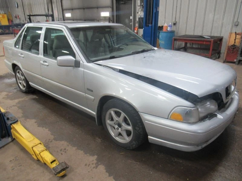 Power Steering Pump Fits 93-97 VOLVO 850 274277 - Image 1 of 4