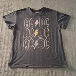 Women's AC/DC Short Sleeve Graphic Band T-Shirt XL Cotton Blend - Picture 1 of 6